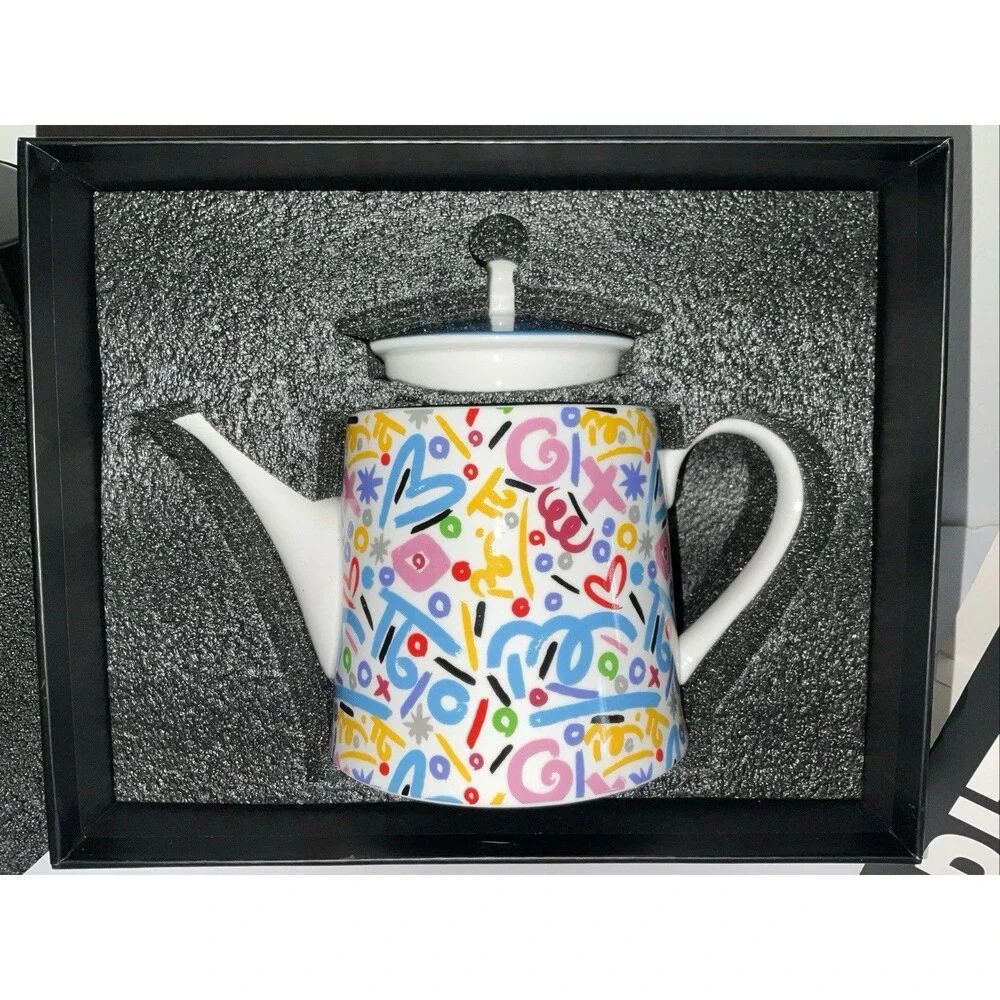 ROMERO BRITTO FINE BONE CHINA BRUSH STROKES SERIES 28.7oz. COFFEE POT TEAPOT NIB